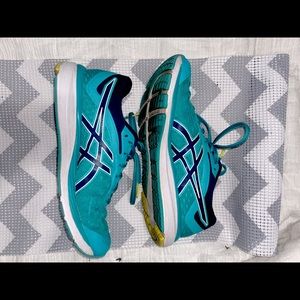 ASICS women’s running shoes